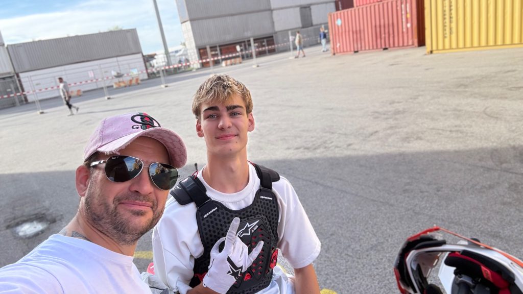 Leon und Andre beim Motorrad-Abenteuer